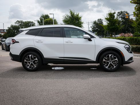 Used 2023 Kia Sportage EX AWD/4WD image 11