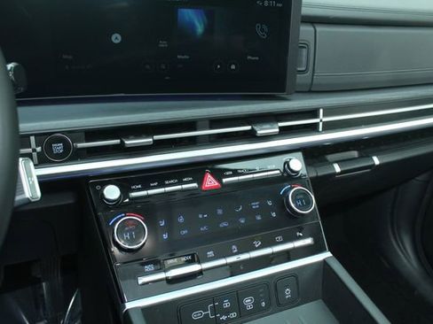 Used 2024 Hyundai Santa Fe Limited image 17