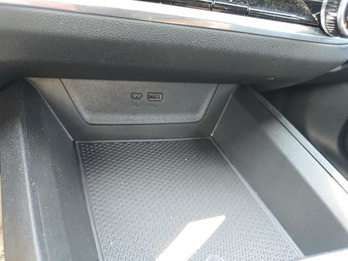 Used 2025 Chevrolet Equinox LT FWD image 28