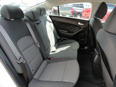 Used 2018 Kia Forte LX w/ LX Popular Package FWD image 7