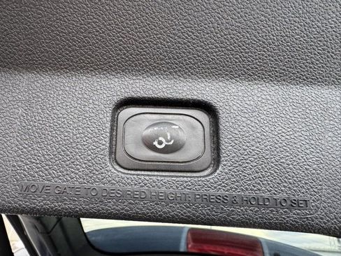 Used 2018 Ford Explorer XLT w/ Equipment Group 202A image 32