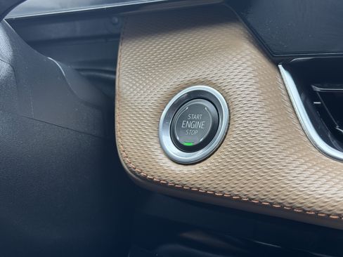 Certified 2026 Chevrolet Equinox ACTIV w/ LPO, Floor Liner Package image 30