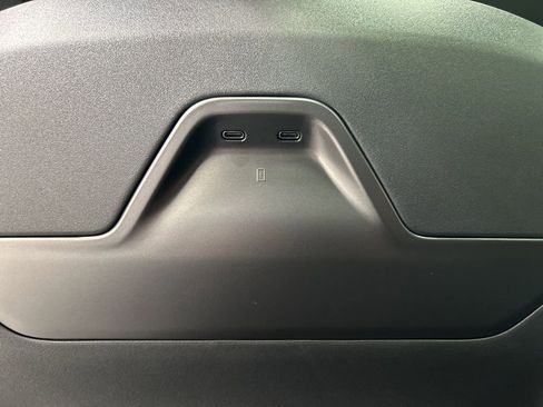 Certified 2025 Lincoln Nautilus Reserve w/ Jet Appearance Package image 32