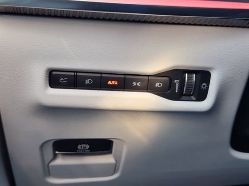 Used 2025 Jeep Wagoneer S Limited image 22