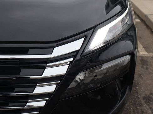 Certified 2025 Nissan Rogue SV AWD/4WD image 12