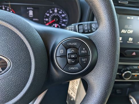 Used 2020 Kia Soul LX image 30