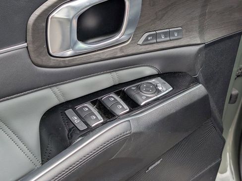 Used 2024 Kia Sorento SX Prestige w/ Sage Leather Package image 15