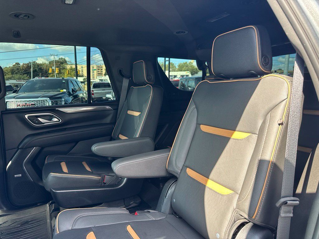 Used 2023 GMC Yukon AT4 w/ Technology Package AWD/4WD image 26