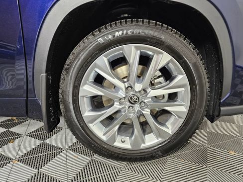Used 2020 Toyota Highlander Limited AWD/4WD image 9
