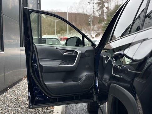 Used 2023 Toyota RAV4 XLE w/ Convenience Package image 18