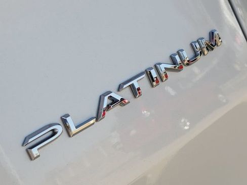 Used 2025 Toyota Grand Highlander AWD image 7