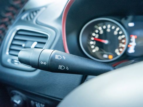 Used 2020 Jeep Compass Trailhawk image 24