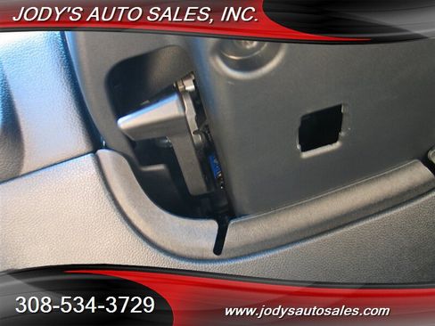 Used 2020 Ford Explorer 4WD w/ Class III Trailer Tow Package image 8