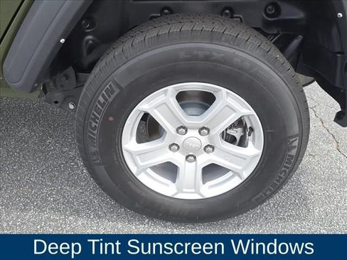 Used 2022 Jeep Wrangler Unlimited Sport AWD/4WD image 32