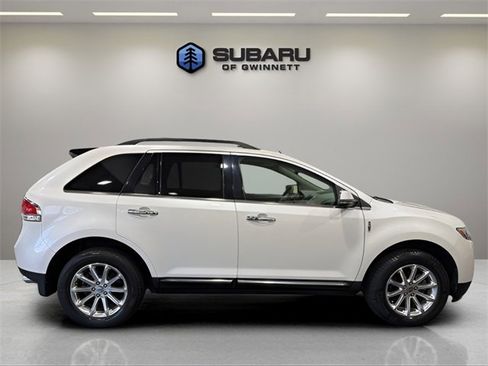 Used 2014 Lincoln MKX FWD w/ Equipment Group 101A image 6