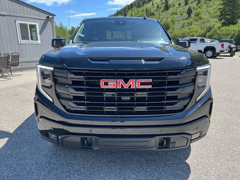 Used 2024 GMC Sierra 1500 Elevation w/ Elevation Premium Package AWD/4WD image 8