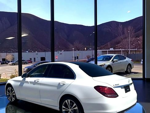 Used 2016 Mercedes-Benz C 300 4MATIC Sedan image 3