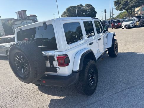 Used 2024 Jeep Wrangler Unlimited Rubicon AWD/4WD image 5