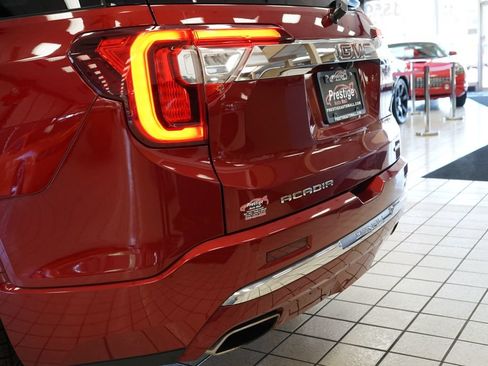 Used 2022 GMC Acadia Denali AWD/4WD image 18