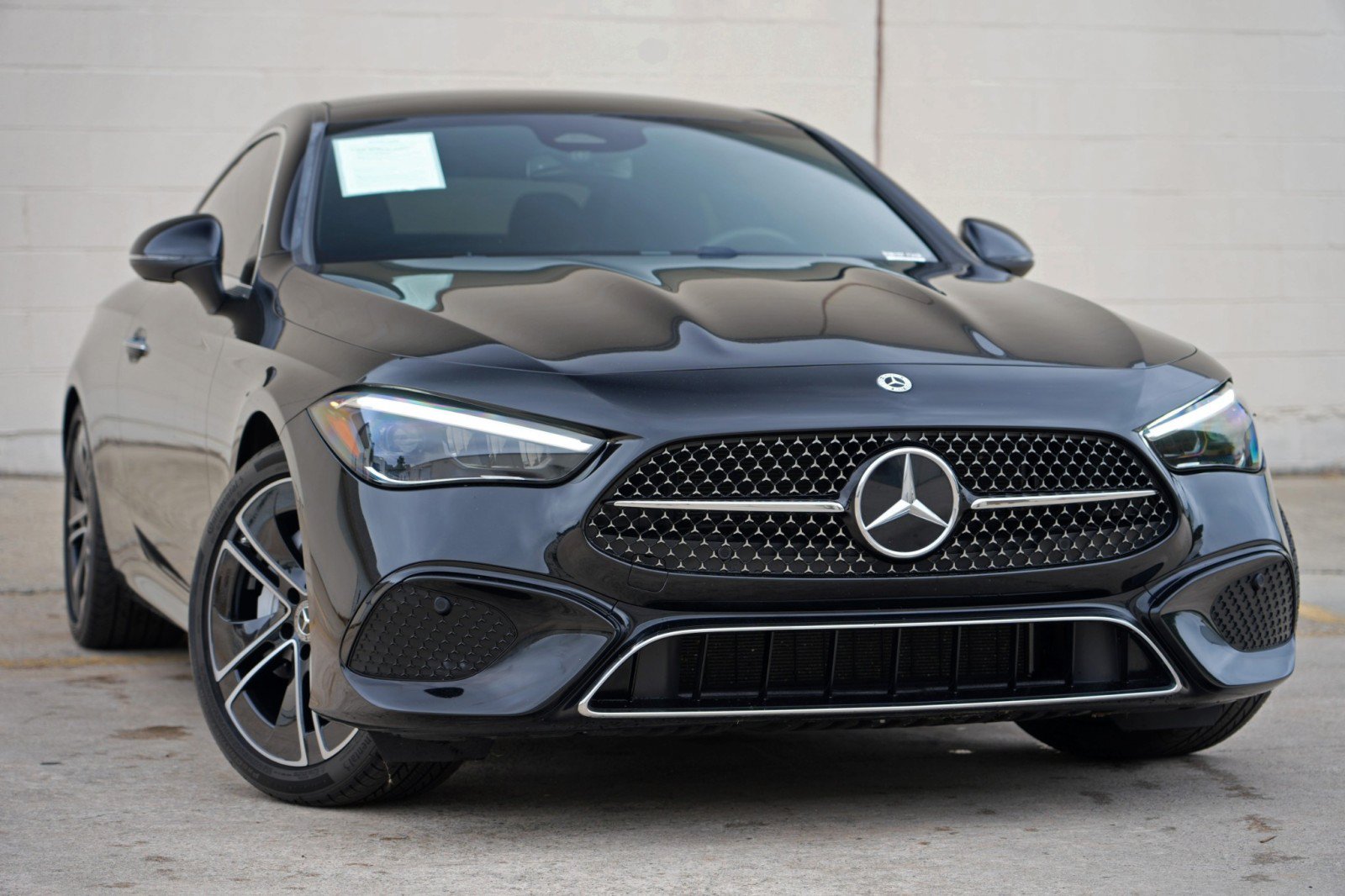 Used 2024 Mercedes-Benz CLE 300 4MATIC Coupe image 4