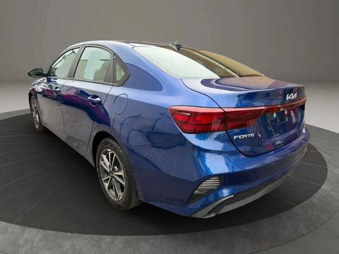 Used 2023 Kia Forte LXS w/ LXS Technology Package FWD image 7