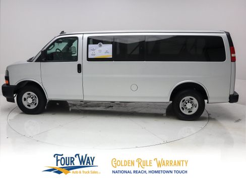 Used 2018 Chevrolet Express 3500 LS RWD image 7