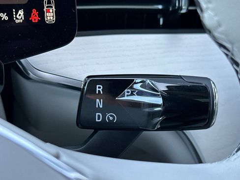 New 2025 Volvo EX90 Plus image 25