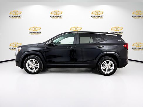 Used 2023 GMC Terrain SLE FWD image 5
