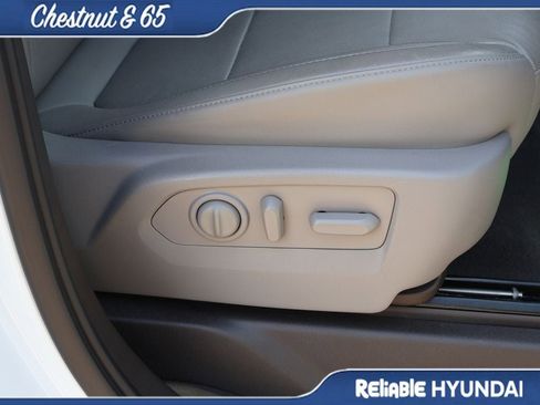 Used 2019 GMC Sierra 1500 SLT w/ SLT Premium Plus Package AWD/4WD image 11