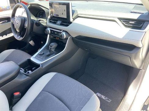 Used 2025 Toyota RAV4 XLE w/ Convenience Package AWD/4WD image 25