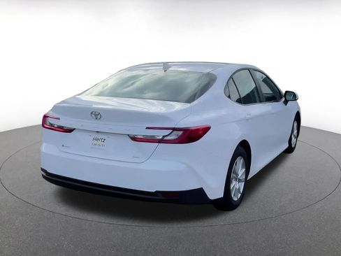 Used 2025 Toyota Camry LE image 13