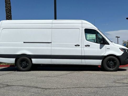New 2024 Mercedes-Benz eSprinter 170 Cargo image 7