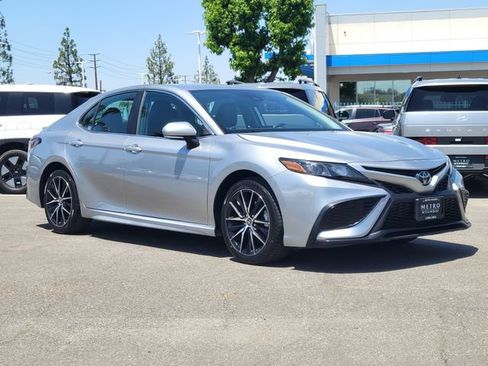 Used 2024 Toyota Camry SE FWD image 37