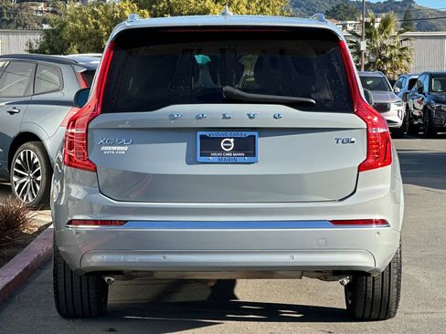 Used 2025 Volvo XC90 T8 Core w/ Climate Package image 8