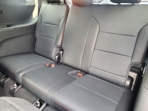 New 2026 Chevrolet Traverse RS image 8