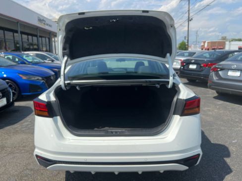 Used 2025 Nissan Altima 2.5 SV FWD image 32