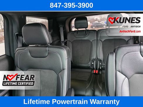 Used 2024 Jeep Grand Cherokee L Altitude image 25