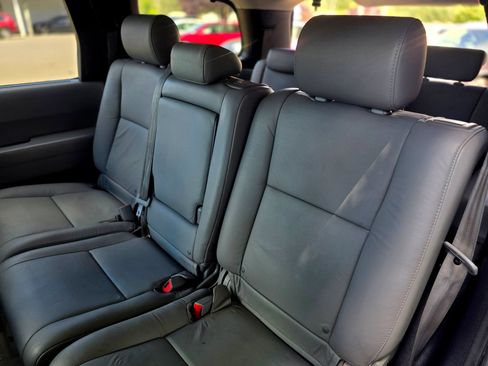 Used 2011 Toyota Sequoia Limited AWD/4WD image 42