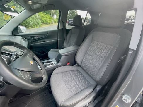 Used 2024 Chevrolet Equinox LT w/ LPO, Floor Liner Package FWD image 19
