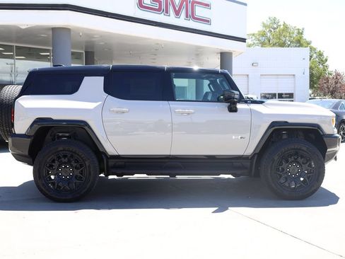 New 2026 GMC Hummer EV SUV AWD/4WD image 7