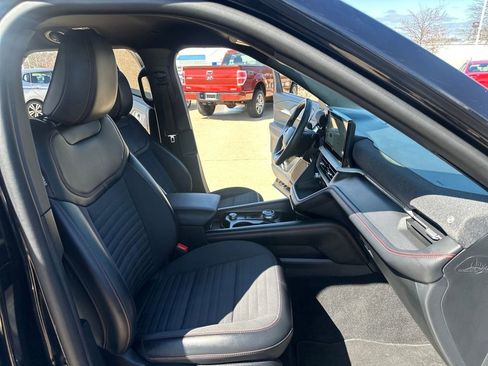 Used 2025 Ford Explorer ST-Line AWD/4WD image 21