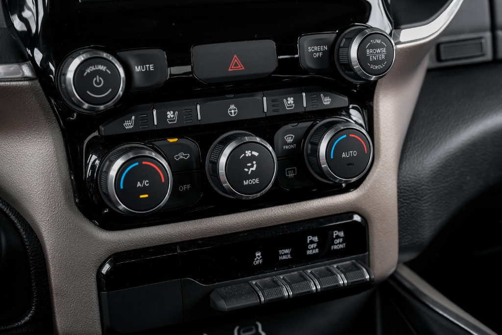 Used 2022 RAM 1500 Laramie AWD/4WD image 34