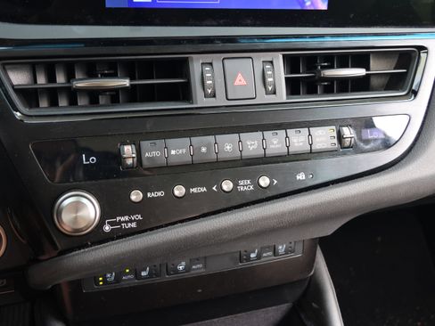 Used 2023 Lexus ES 350 w/ Premium Package image 25