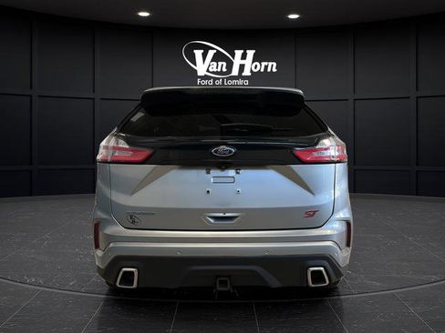 Used 2020 Ford Edge ST w/ Equipment Group 401A image 4