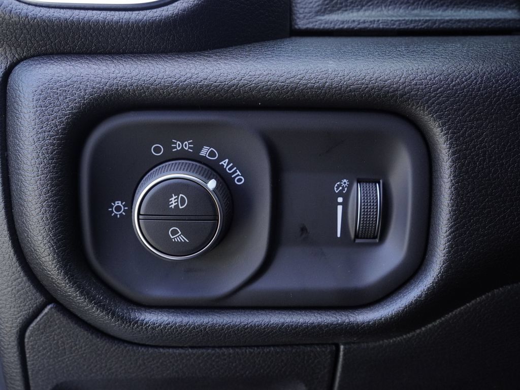 New 2026 RAM 1500 Big Horn AWD/4WD image 14