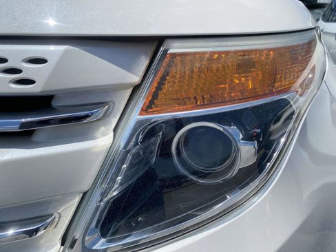 Used 2015 Ford Explorer Limited w/ Equipment Group 301A AWD/4WD image 12