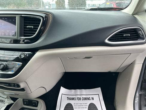 Used 2020 Chrysler Voyager Lxi image 26