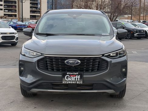 Used 2025 Ford Escape Platinum image 11