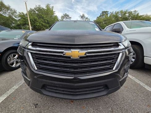 Used 2023 Chevrolet Traverse LS w/ Safety Package FWD image 2