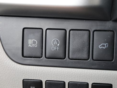 Used 2018 Toyota Highlander XLE FWD image 14